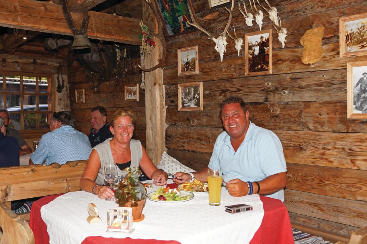 Gasthof Zacherlbraeu Fusch an der Glocknerstraße Zewnętrze zdjęcie
