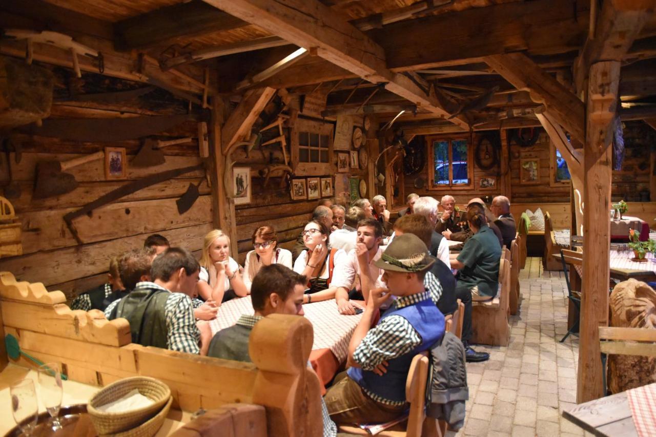Gasthof Zacherlbraeu Fusch an der Glocknerstraße Zewnętrze zdjęcie